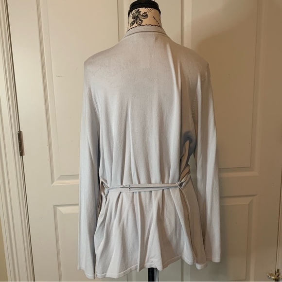 Jones New York Woman’s sky-blue belted cardigan. Size 1X - Picture 4 of 6